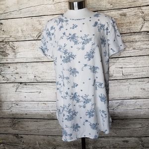 LC Lauren Conrad Ivory and Navy Floral Tee